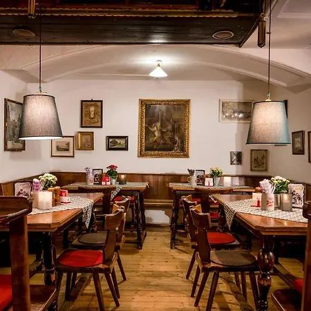 イムラウアー ピター ホテル 4*